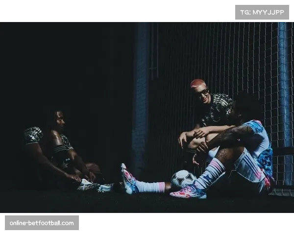 足球鞋跨界联名成趋势 专业性能与街头风格界限逐渐模糊