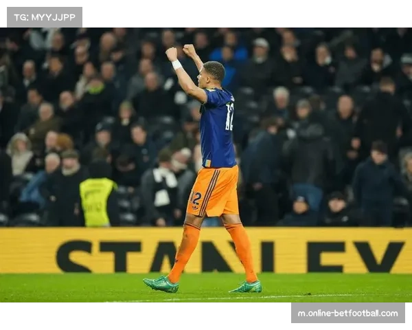 热刺德比惨败暴露防线漏洞 临时中卫组合协防能力不足